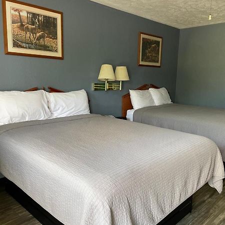 Adamsville Deerfield Inn מראה חיצוני תמונה