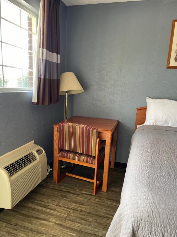 Adamsville Deerfield Inn מראה חיצוני תמונה
